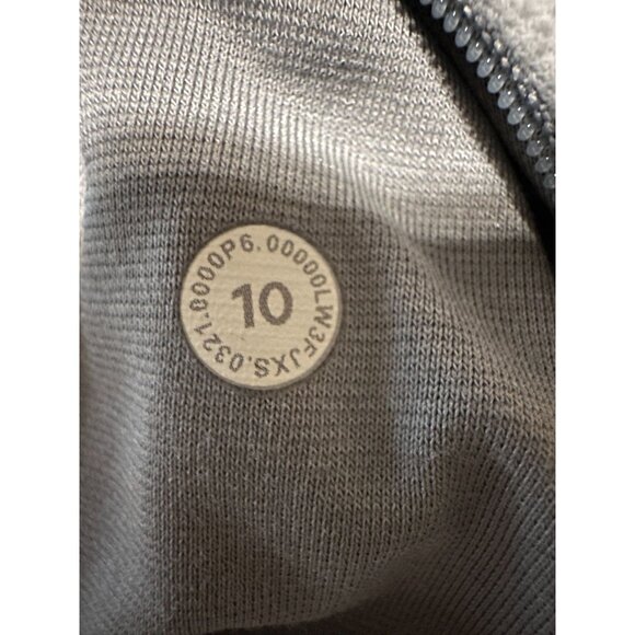 Lululemon Close to Crossing Shirt Size 10 Gray Camo Thumbholes Zip Back Pocket - Picture 12 of 16
